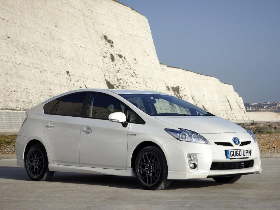  Toyota Prius 10th Anniversary 2010 года  (фото 19 из 22)